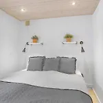 Semesterbostad Four-bedroom With A Fireplace In *