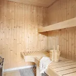 Four-bedroom With A Fireplace In Semesterbostad *