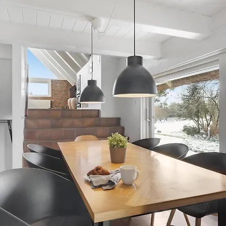 Four-bedroom With A Fireplace In Romo *