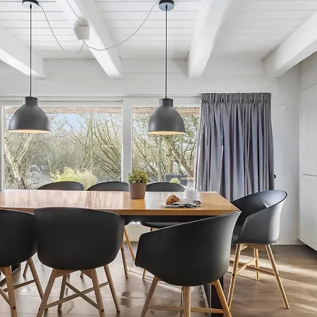 Ferienhaus Four-bedroom With A Fireplace In Romo