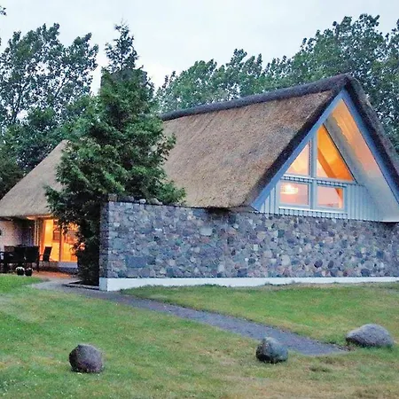 Σπίτι διακοπών Four-bedroom With A Fireplace In Romo