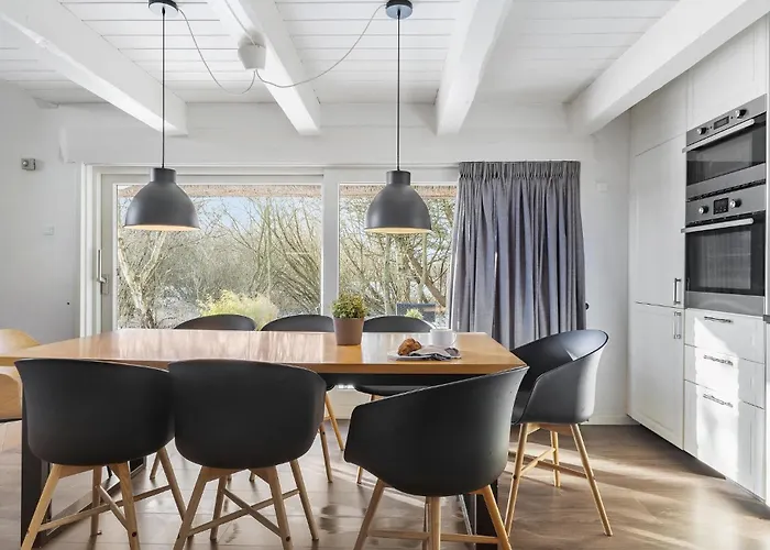 Holiday home Four-bedroom With A Fireplace In